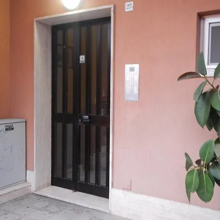 Affittacamere Tito Livio Πανσιόν Μπρίντιζι